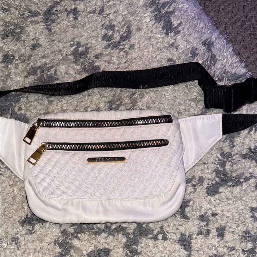 Steve Madden Cream Quilted Bag with Gold Details